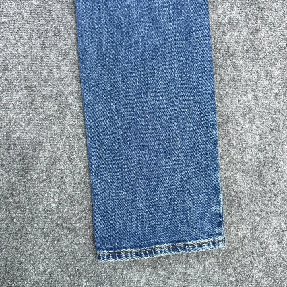 Calvin Klein CKJ 035 Straight Jeans Mens 32x34 Blue Stretch Denim Medium Wash